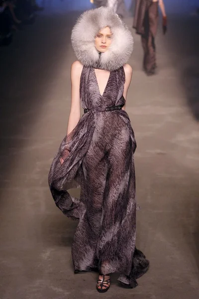 Look 50
